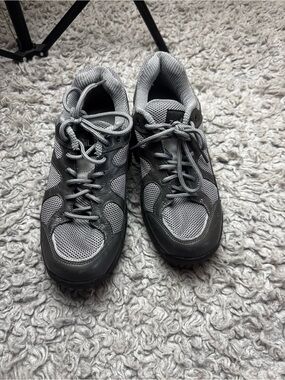 Z-Coil Gray Walking Shoes Size 7 Comfort Orthopedic Spring Heel
